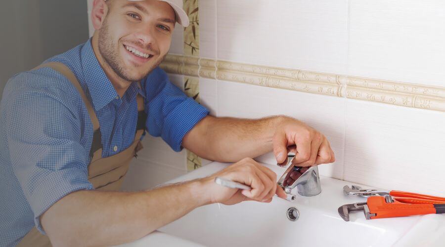 Handle or spout repair in West Lebanon, IN